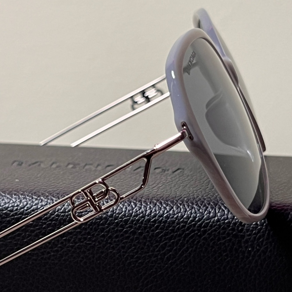 New Balenciaga BB0058SK Large Elegant Gray Sunglasses 59mm - Picture 4 of 9